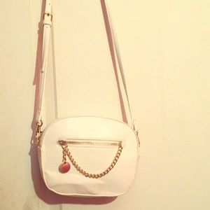White crossbody bag